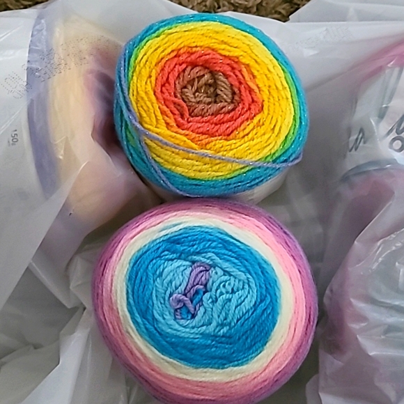 Mandala Sparkle Mandala Lion Brand Yarn Lot Hercules Liger New knitting crochet! - Picture 1 of 8